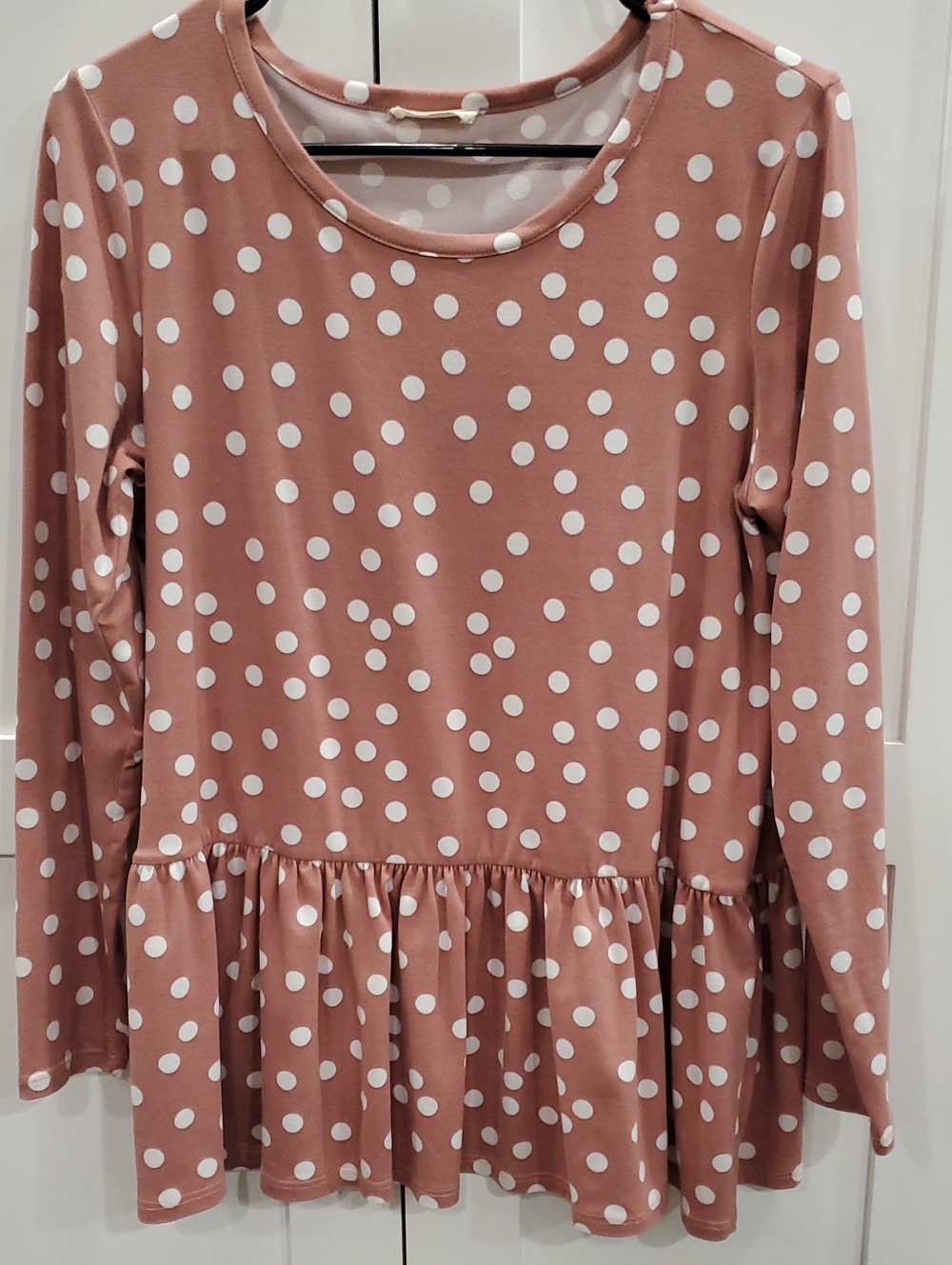 Women’s Mauve Polka Dot Peplum Long-Sleeve Top